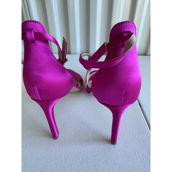 Jewlel Badgley Mischka Hot Pink Satin Heels 8.5 NWOB - Picture 2 of 4